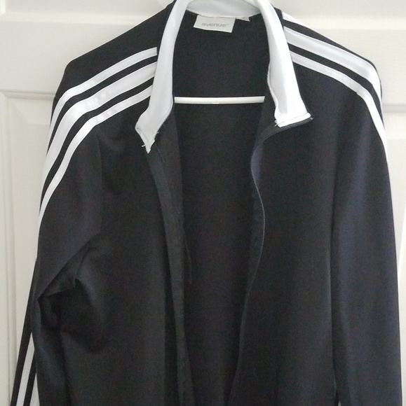 Avenue Jackets & Blazers - Avenue Black/White Active Jacket